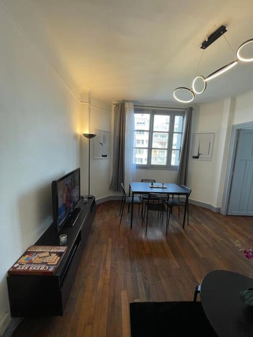 Profitez Du Calme De Courbevoie La Defense Apartment Exterior photo